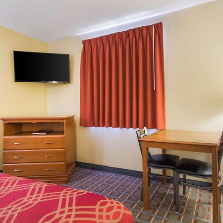 Econo Lodge Lansing - Leavenworth Luaran gambar