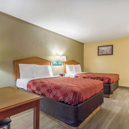 Econo Lodge Lansing - Leavenworth Luaran gambar